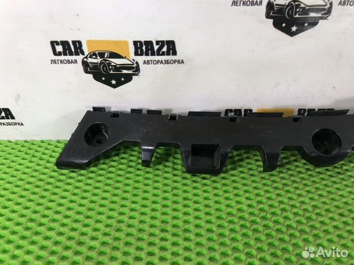 Направляющая заднего бампера правая R Mazda 6