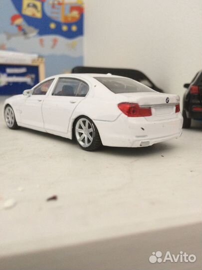 Машинка BMW 750 LI