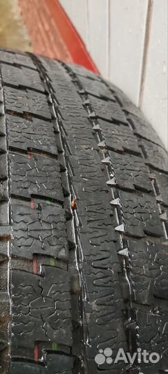 Комплект зимних колес 215/55 r16