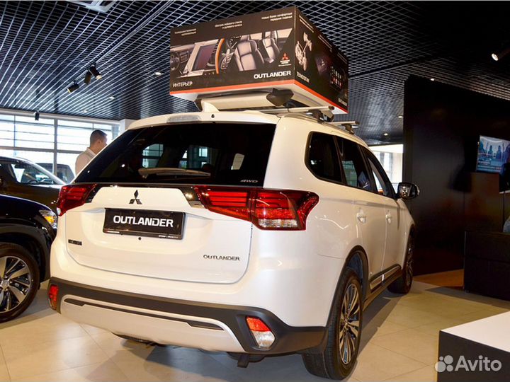 Mitsubishi Outlander 2.0 CVT, 2022