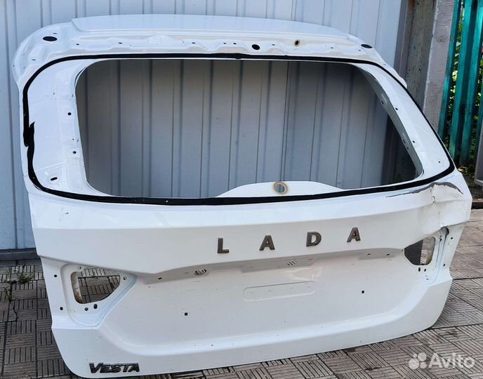 Крышка багажника Лада Веста SW