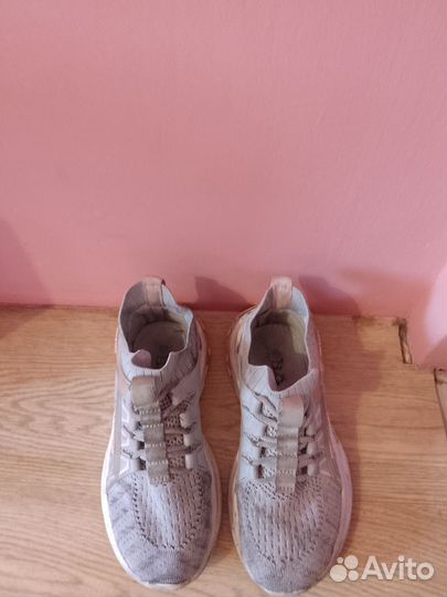 Кроссовки детские на девочку