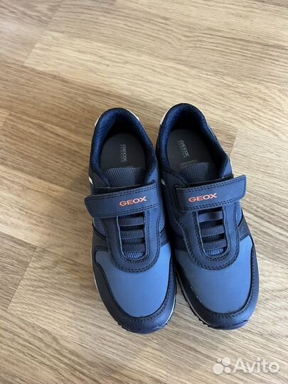 Кроссовки на мальчика geox, 33