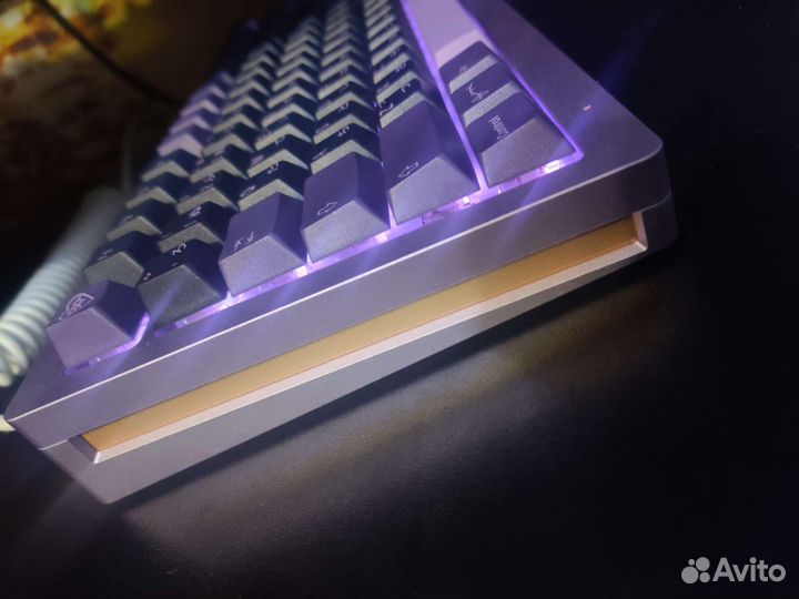 Тихая кастомная клавиатура Akko monsgeek M1