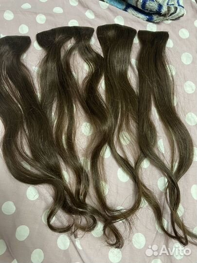 Волосы на заколках русые