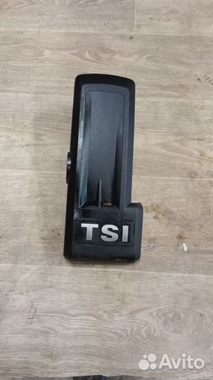 Крышка двигателя декоративная Volkswagen Golf Plus