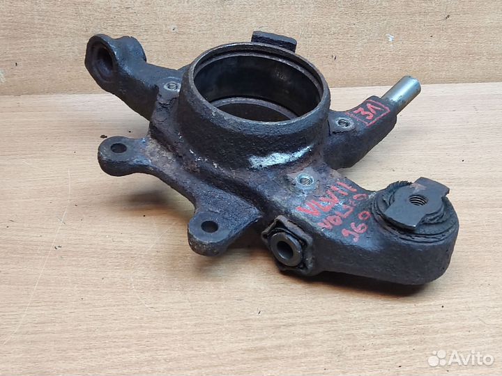 Кулак задний левый, Volvo 960