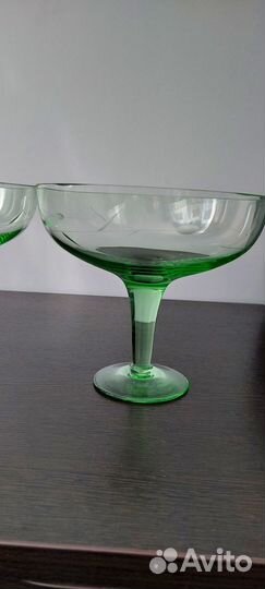 Ваза для фруктов. Цветное стекло. СССР