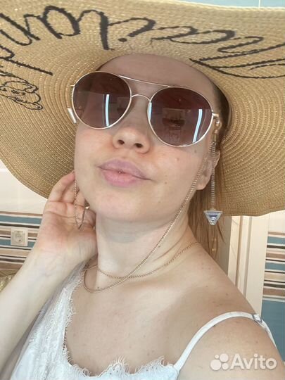 Солнцезащитные очки женские брендовые