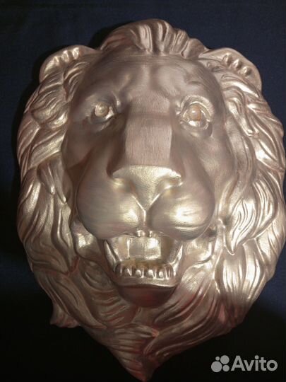 Барельеф из гипса лев