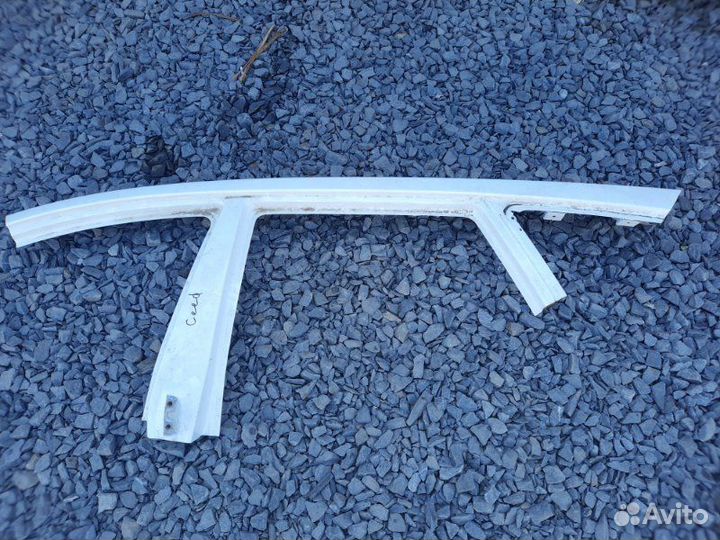 Боковая часть кузова со стойками левая Kia Ceed Ed