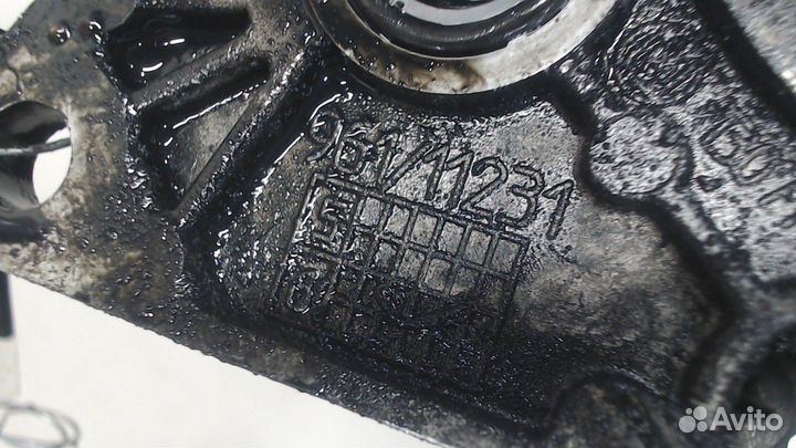 Насос вакуумный Peugeot Partner, 2006