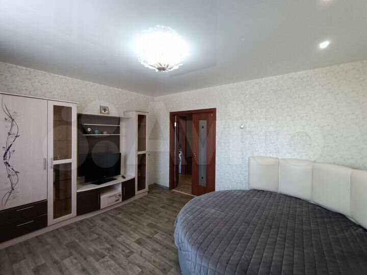 2-к. квартира, 60 м², 6/10 эт.