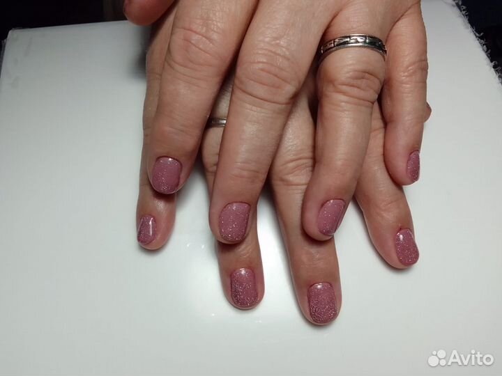 Мастер по маникюру