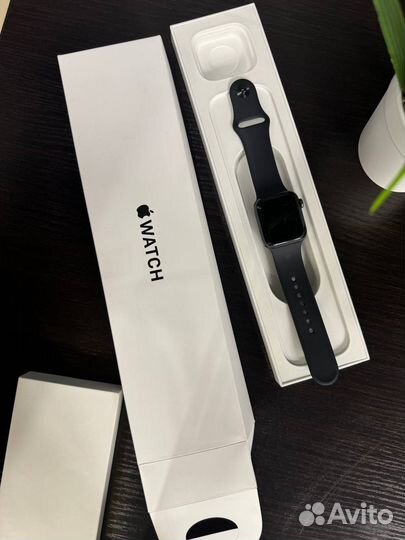 Часы Apple Watch SE 40 mm