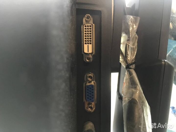 Монитор Samsung 23.6