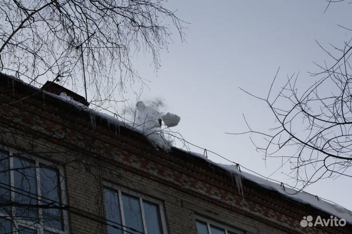 Очистка крыш от снега и наледи