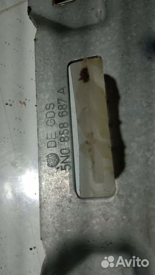 Крепление потолка переднее Volkswagen Tiguan