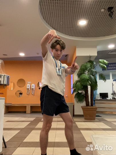 Фотограф, дизайнер, продавец, администратор