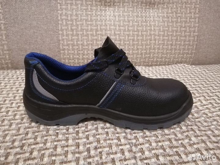 Спецобувь мужская осенние 43 размер