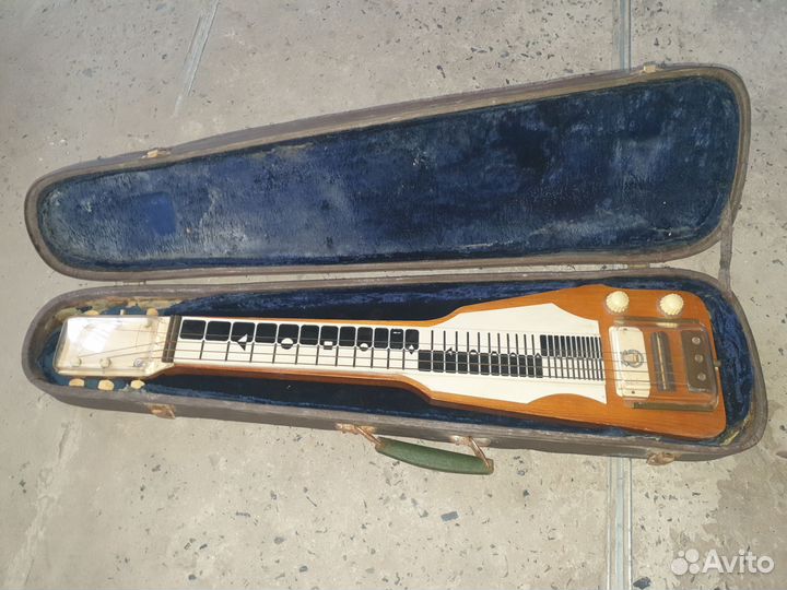 Гавайская электрогитара СССР