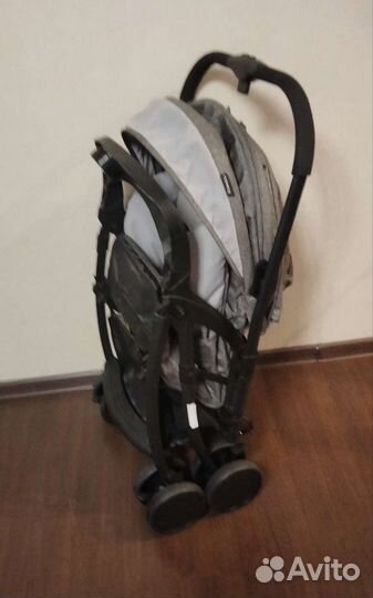 Всесезонная прогулочная коляска