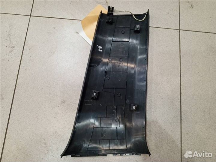 Обшивка стойки средняя левая (внутри) Skoda Rapid