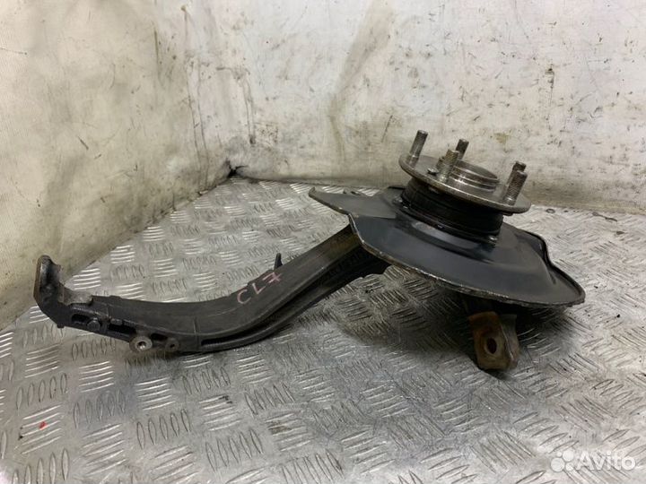 Кулак поворотный передний правый Honda Accord 7