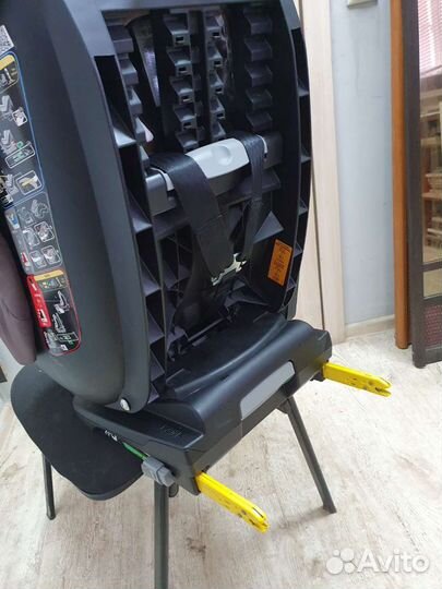 Детское автокресло от 0 до 18 maxi-cosi milofix бу