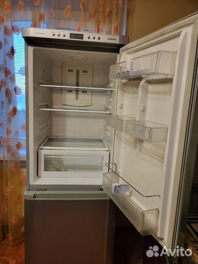 Холодильник на запчасти