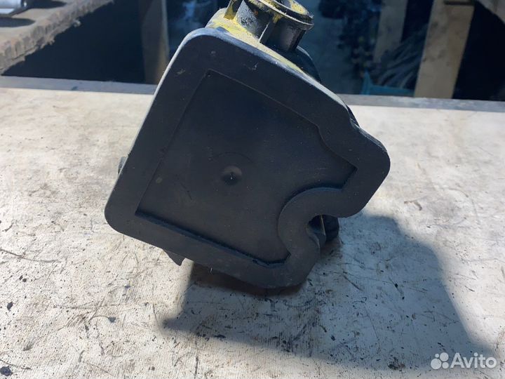 Mercedes W211 M648 насос гидроусилителя