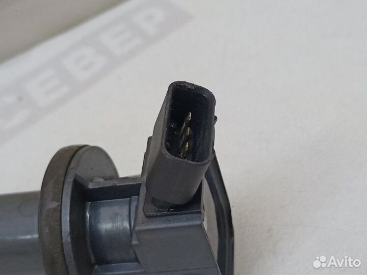 Катушка зажигания Toyota Avensis ZZT251 1ZZ-FE