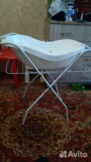 Ванночка для купания с подставкой