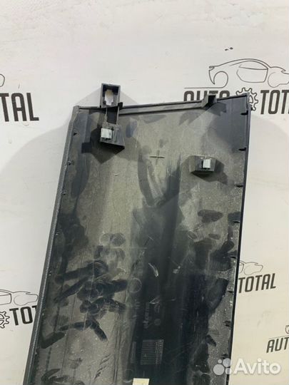 Накладка центральной стойки левая Volkswagen Polo