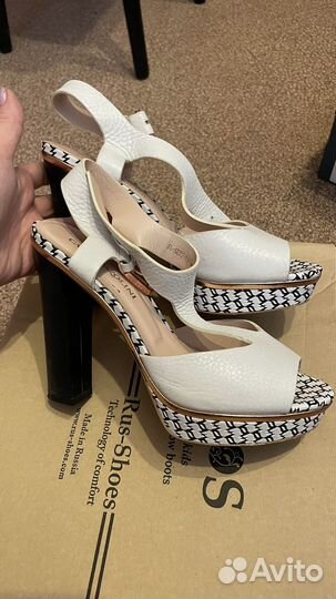 Carlo pazolini босоножки