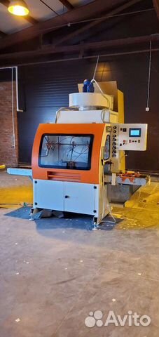 Автоматический покрасочный станок для погонажа