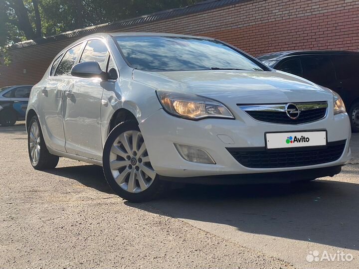 Opel Astra 1.6 AT, 2010, 190 000 км