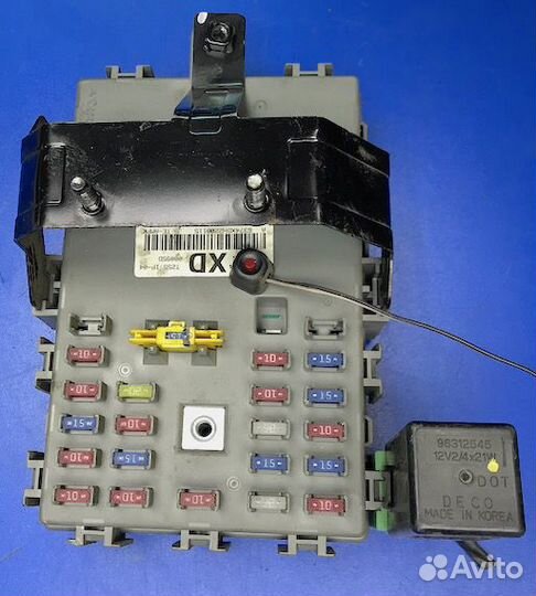 Блок предохранителей Шевроле Авео 2008