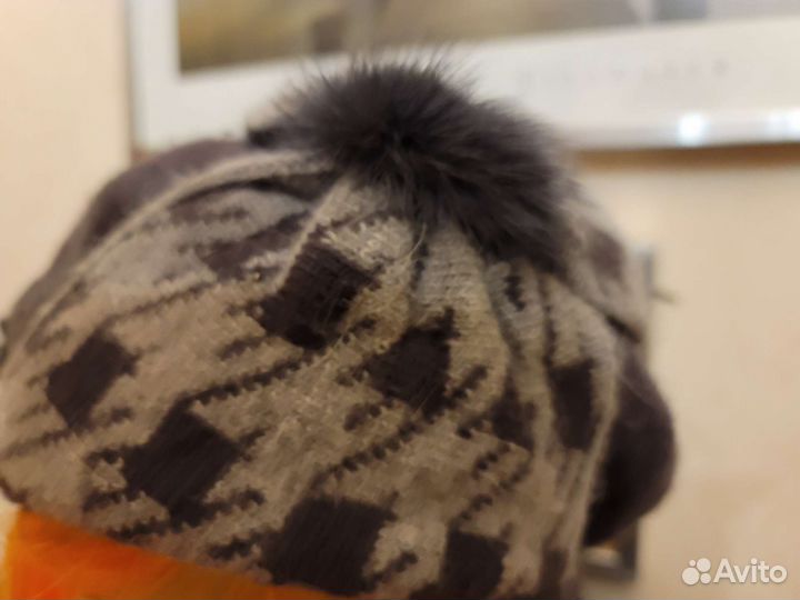 Шапка берет с теплым вязаным подкл