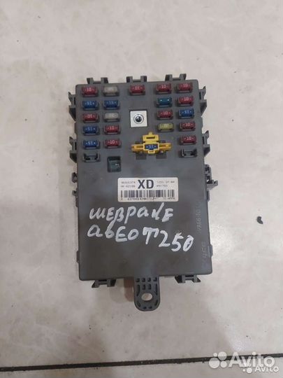 Блок предохронителей в салоне Chevrolet Авео Т250