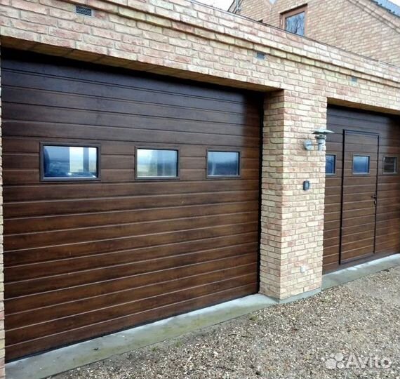 Секционные ворота