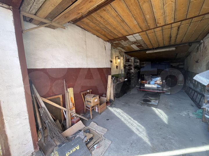 Гараж, > 30 м²