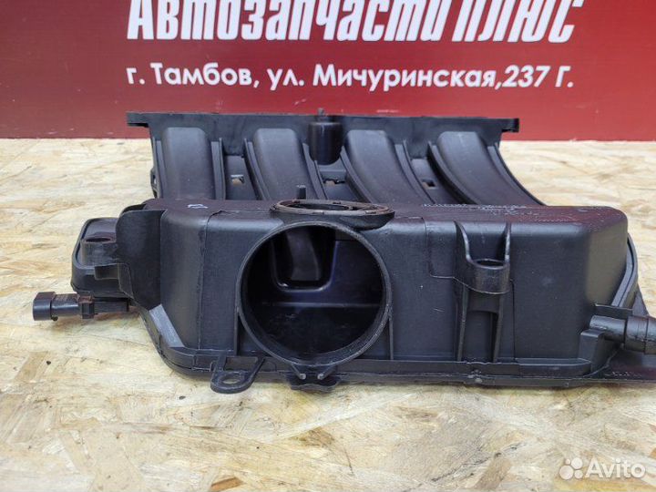 Впускной коллектор Renault Logan