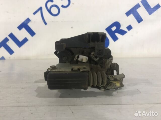 Замок двери передний правый renault sandero 1 1.6