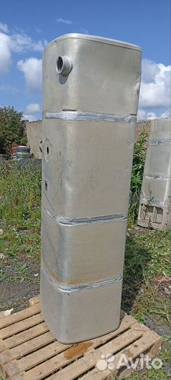 Топливный бак DAF 1673120