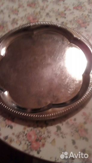 Поднос из хромированного металла