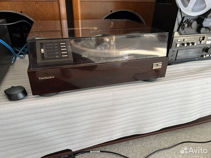 Виниловы проигрыватель Technics SL-M3