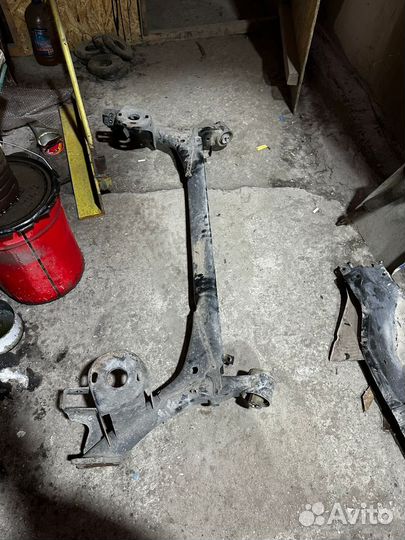 Задняя балка на volkswagen polo 2017