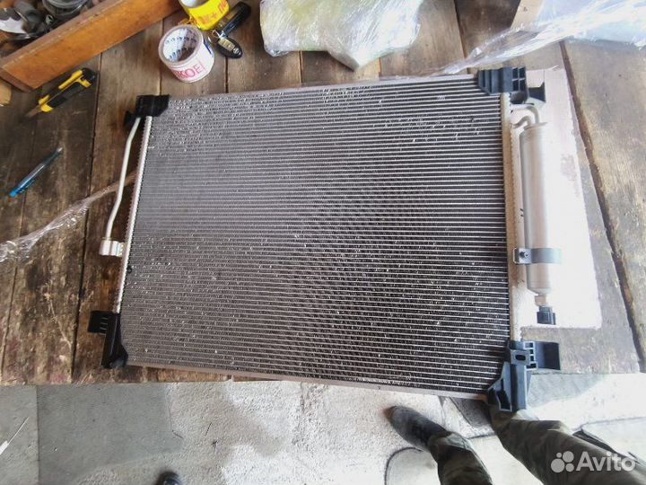 Радиатор кондиционера Nissan Fuga KNY51 VQ37-VHR