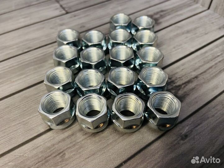 Гайки колесные 1/2